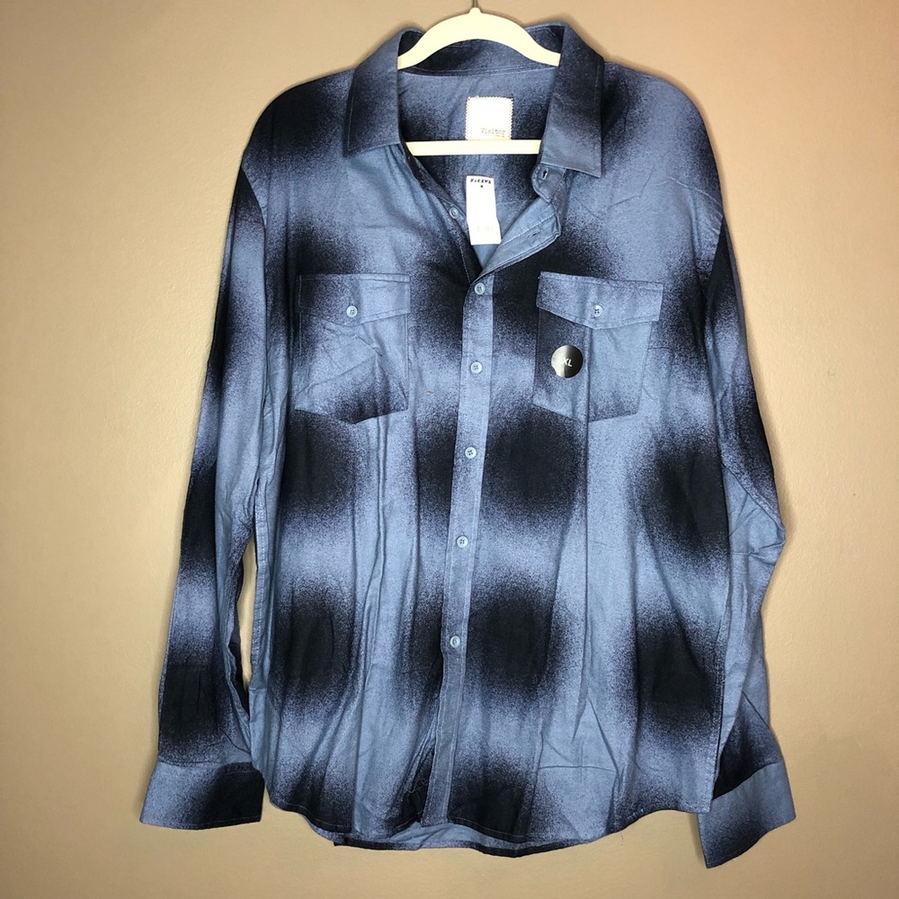 Men’s Tilly’s Button up